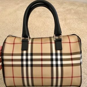 Burberry Bags - Burberry tote Burberry Bags - Burberry tote